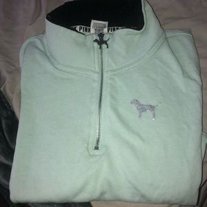 Vs pink pull over